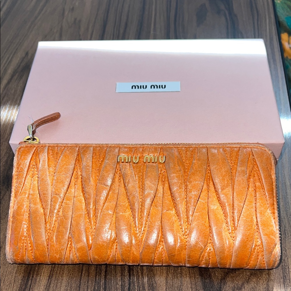 AUTH Miu Miu L-shaped zipper long wallet matelasse Papaya Orange